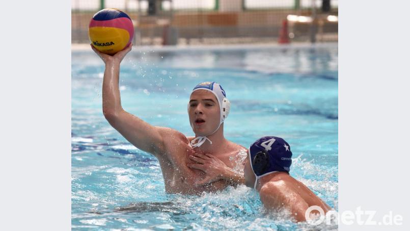 Thomas Kick in Aktion: Der Kapitän des SV Weiden hofft, dass die Bundesliga-Saison einigermaßen gespielt werden kann. Bild: A. Schwarzmeier