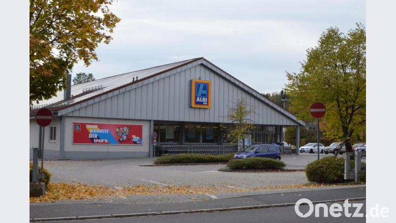 Der Aldi-Markt in der Tirschenreuther Straße soll neu gebaut werden. Bild: Benkhardt