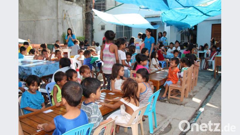 Der Corona-Lockdown in Cebu City hat den Bau des zweiten Hayag-Hauses dort um einige Monate verzögert. Doch jetzt beginnen die Umbauarbeiten. Normalerweise geht es bei der Versorgung der Straßenkinder sehr lebhaft zu. Auch das hat Corona erst einmal unterbunden. Bild: Projekt Hayag / exb