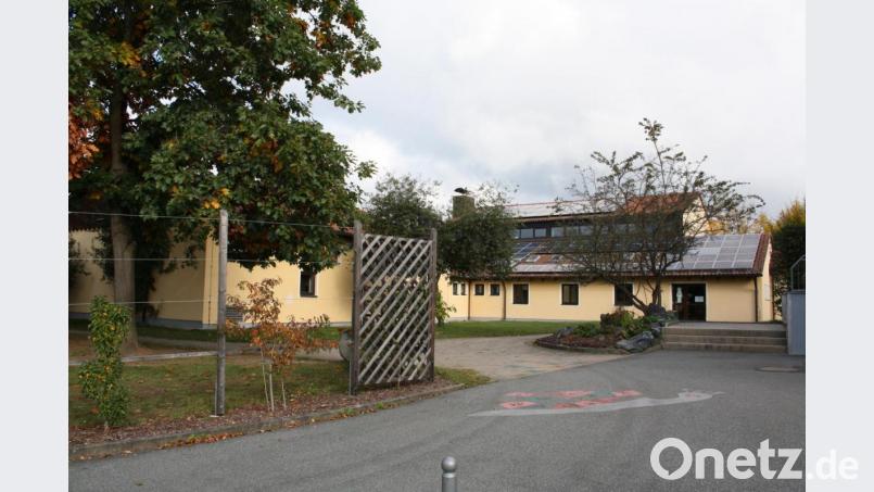 Auf einen Zuschuss aus dem bayerischen Sportstätten-Investitionspakt hofft die Gemeinde Schwarzenbach für die Sporthallensanierung. Bild: bjp