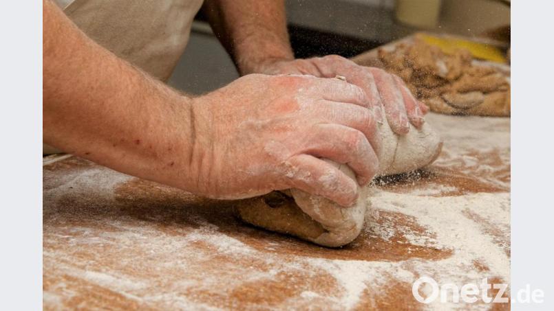 Mit einer Aufnahme vom Brot backen beteiligt sich Thomas Enslein an der Bilderaktion des Fotoclubs. Bild: Thomas Enslein/exb