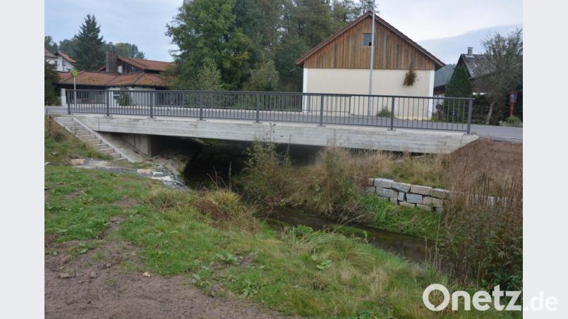 Das Brückenbauwerk über den Muglbach in Maiersreuth wurde schon 2017 erneuert. Bild: jr