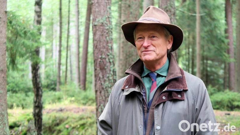 Großen Dank bekam Dr. Bertold Freiherr von Lindenfels (Bild) während der Wanderung. Seit vielen Jahren unterstützt er die Umbaumaßnahmen entlang des Grenzbachs. Bild: bsc