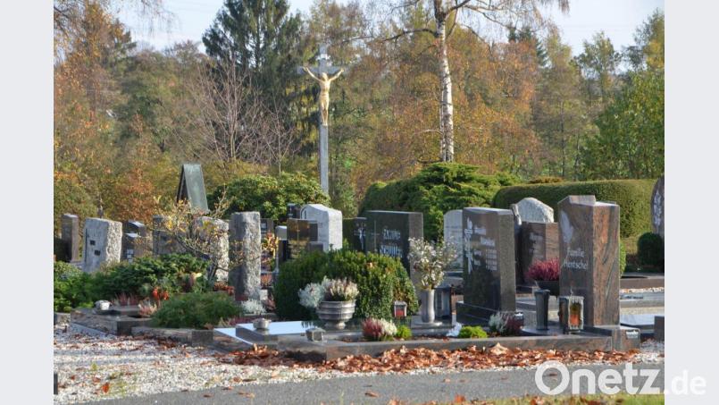 Allerheiligen wird in diesem Jahr noch stiller ablaufen als sonst. Der Gräbergang dürfte aber wie in jedem Jahr dazugehören. Bild: dob