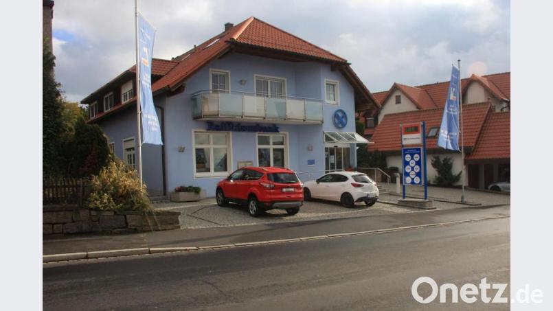 Die Filiale der Volksbank Raiffeisenbank Nordoberpfalz an der Marienstraße schließt zum Ende des Jahres. Bild: wro
