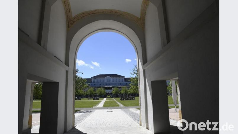 Blick auf das OTH-Gebäude in Amberg: Auch an der Hochschule Amberg-Weiden hat das Wintersemester begonnen. Bild: Petra Hartl