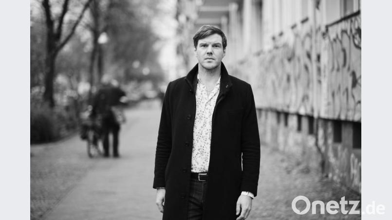 Thorsten Nagelschmidt liest am Samstag, 31. Oktober, in der Friedrichsburg in Vohenstrauß aus seinem neuen Roman &quot;&#039;Arbeit&quot;. Bild: Verena Brüning/exb