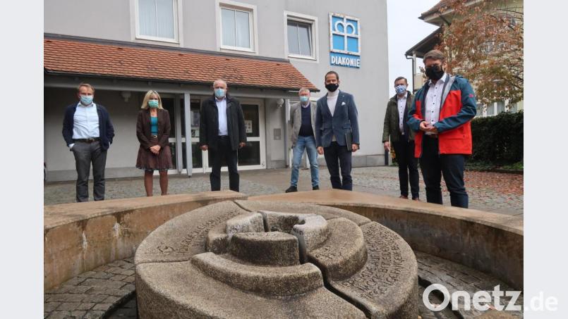 Das Thema Pflege stand auf der Tagesordnung beim Besuch der CSU bei der Diakonie Weiden. Bild: Kunz