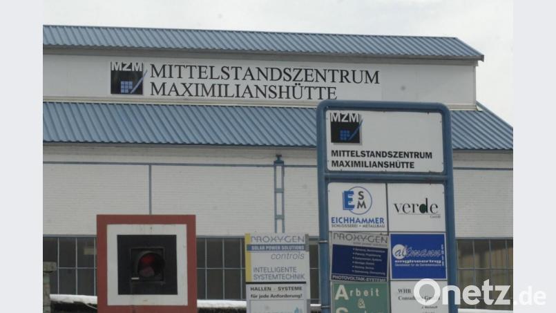 Die Zukunft des Mittelstandszentrum Maxhütte ist nach wie vor ungeklärt. Der Landkreis Schwandorf ist zu einem knappen Drittel an der GmbH beteiligt, die das Gründerzentrum betreibt. Bild: uax