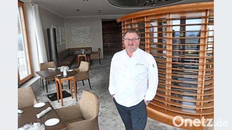 Sternekoch Hubert Obendorfer in seinem Restaurant Eisvogel in Neunburg vorm Wald (Kreis Schwandorf). Bild: Gabi Schönberger