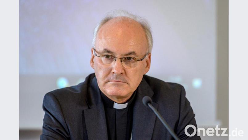 Der Regensburger Bischof Rudolf Voderholzer bedankte sich per Brief bei Markus Söder. Bild: Armin Weigel/dpa