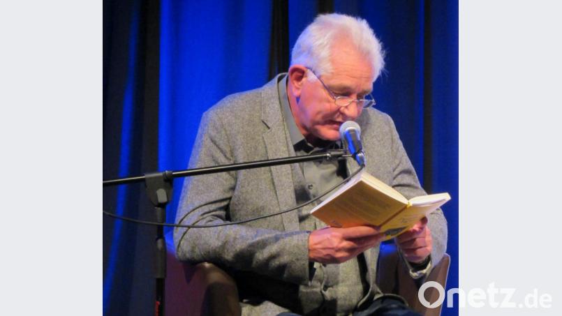 In der letzten Lesung vor dem neuen Kultur-Lockdown stellte Bernhard Setzwein &quot;Das gelbe Tagwerk&quot; vor. Bild: aks