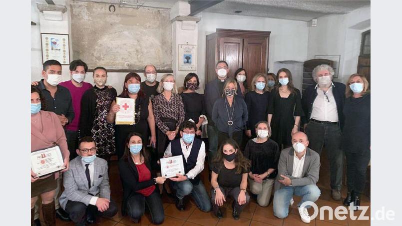 Freude über die Spende herrschte in Desenzano. Bild: Organisation Pro Loco Desenzano/exb