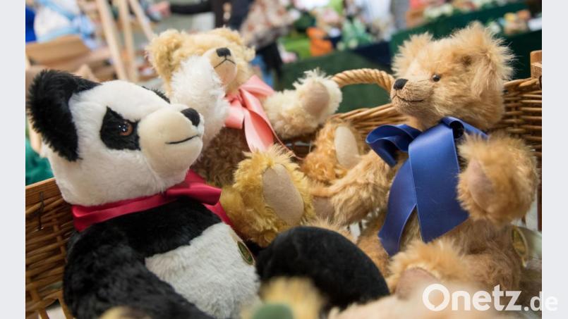 Die Corona-Pandemie hat harte Worte hervorgebracht. Knuffelcontact gleicht das aus. Bild: Marius Becker