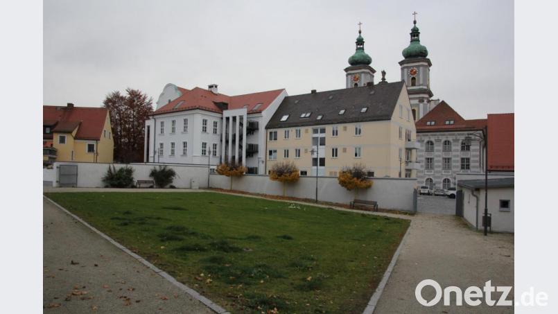 Monika Grötsch (Freie Wähler) schlug in der jüngsten Sitzung des Stadtrats unter anderem die Grünanlage "Neue Gärten" als Ort für standesamtliche Trauungen vor. Bild: kro