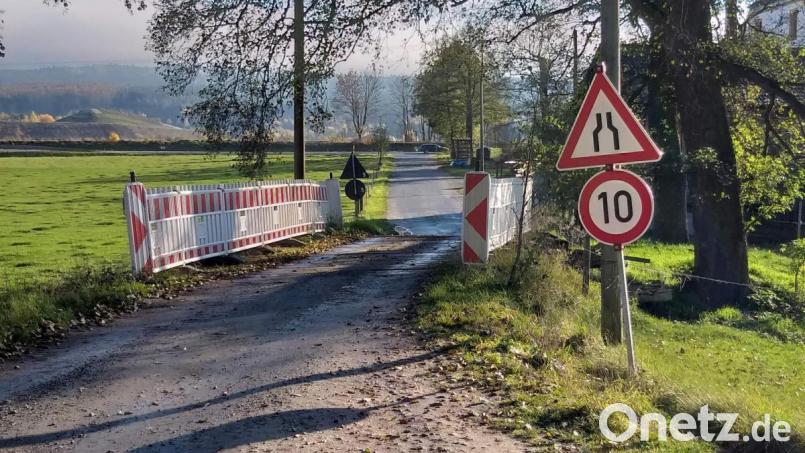 Die SPD-Stadtratsfraktion sieht nach mehr als zehn Jahren dringenden Handlungsbedarf in Sachen Behelfsbrücke über den Mühlbach. Der Grund: Der Ortsteil Haidhof braucht neben der Max-Reger-Straße dauerhaft eine in allen Bereichen gesicherte zweite Zufahrt. Bild: u