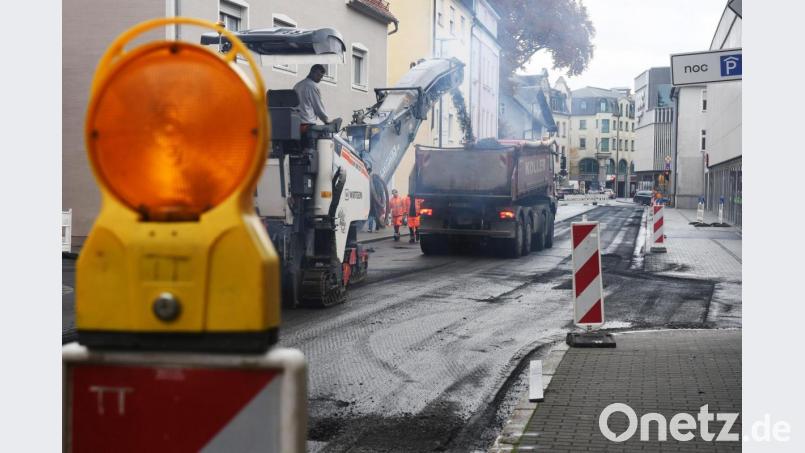 Die Sedanstraße in Weiden ist von 2. bis 6. November im Bereich von der Goethestraße bis zum Adolf-Kolping-Platz voll gesperrt. Bild: Gabi Schönberger