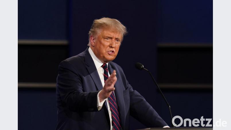 Über seine deutschen Wurzeln hat US-Präsident Donald Trump selten etwas gesagt. „Ich habe Deutsches in meinem Blut“, bemerkte er immerhin 2019 am Rande des G-7-Gipfels in Biarritz. Trump lässt keine Gelegenheit aus, Deutschland, die deutsche Politik und besonders Angela Merkel zu attackieren. Das bekommt auch die Oberpfalz zu spüren, Stichwort: Truppenabzug. Gleichwohl hat der Amtsinhaber Verbindungen in die Region. Archivbild: Patrick Semansky/dpa