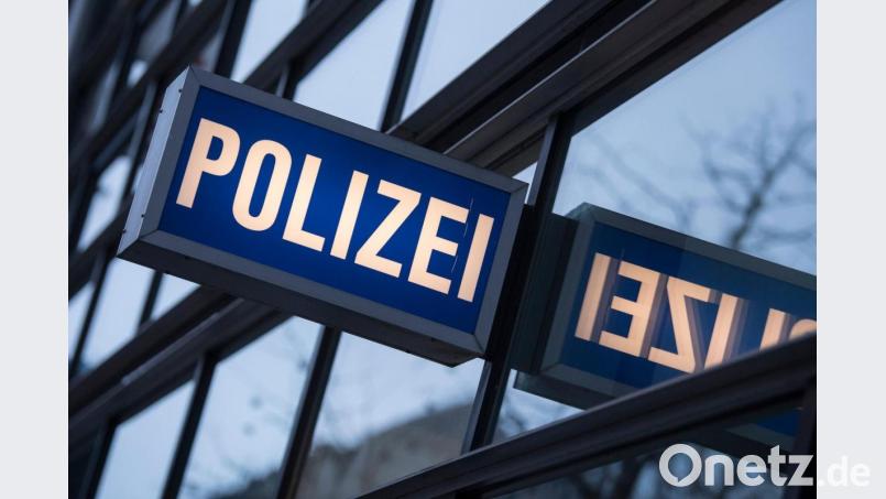 Eine 32-Jährige aus Ursensollen hat 800 Euro verliehen. Das Geld hat sie noch nicht zurück bekommen. Deswegen erstattete sie eine Anzeige bei der Polizei. Symbolbild: Boris Roessler/dpa
