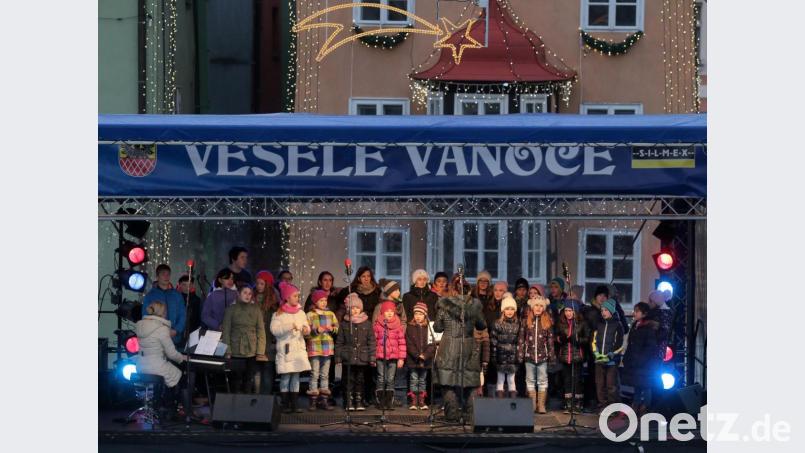 Falls heuer wirklich ein Weihnachtsmarkt in Eger/Cheb stattfindet, dürfte es aber keinerlei Chorauftritte oder ähnliche Beiträge geben, wie es sonst üblich war. Archivbild: Martin Stolař/exb