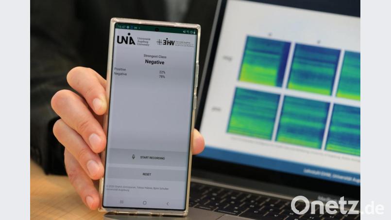 Blick auf die Spracherkennungsapp für Corona-Infizierte. Bild: Karl-Josef Hildenbrand/dpa