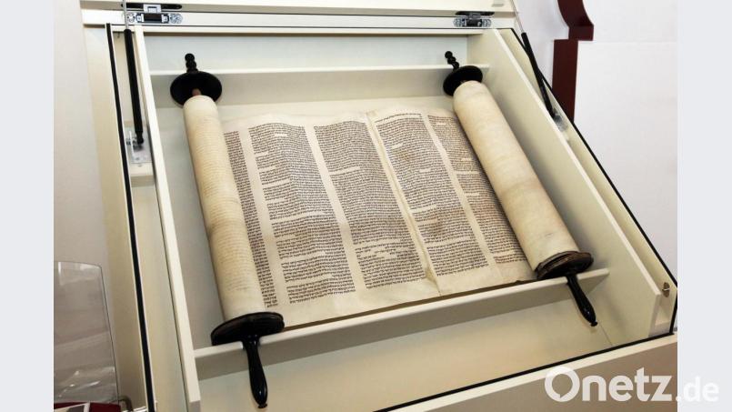 Wäre die Sulzbacher Synagoge 1938 nicht bereits profanisiert gewesen, hätte es für diese Sulzbacher Thorarolle wohl keine Rettung vor den Nazis gegeben. Bild: bmr
