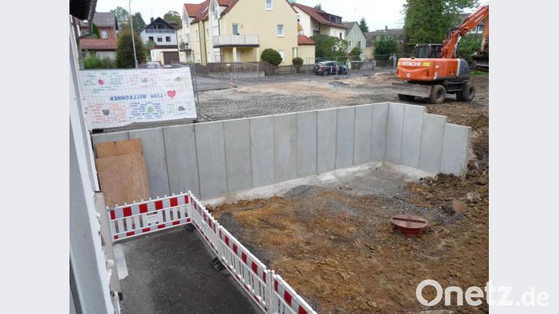 Nach dem Abriss des Schwesternwohnheimes mussten zusätzlich eine Stützmauer erneuert und ein Teil des Kanals saniert werden. Bild: fpoz