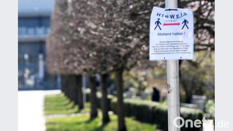 "Abstand halten", so lautet eine der Regeln zum Schutz vor einer Infektion mit dem Coronavirus. Bild: Gabi Schönberger