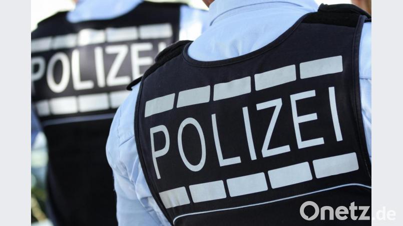 In Westen gekleidete Polizisten. Bild: Silas Stein/dpa