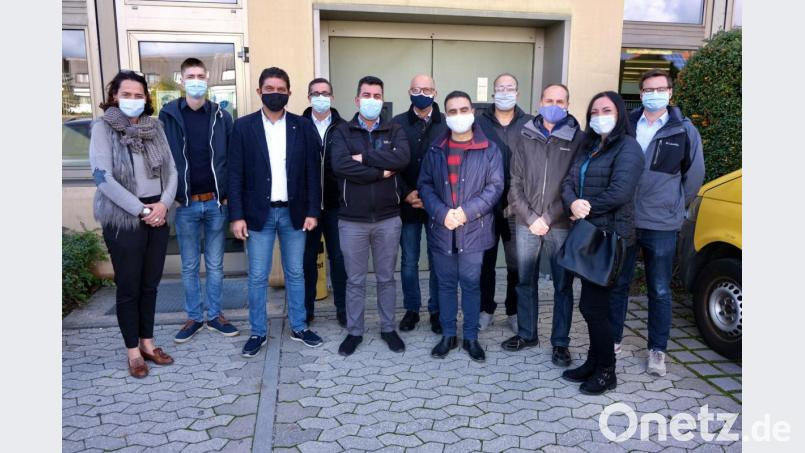 Busunternehmen und Speditionen warten dringend auf Nachwuchs bei Lkw- und Busfahrern. Diese Gruppe nahm erfolgreich an einer beschleunigten Grundqualifizierung teil. Es bestehen sehr gute Aussichten auf Festanstellung, wie lokale Firmenvertreter versicherten. Bild: usc