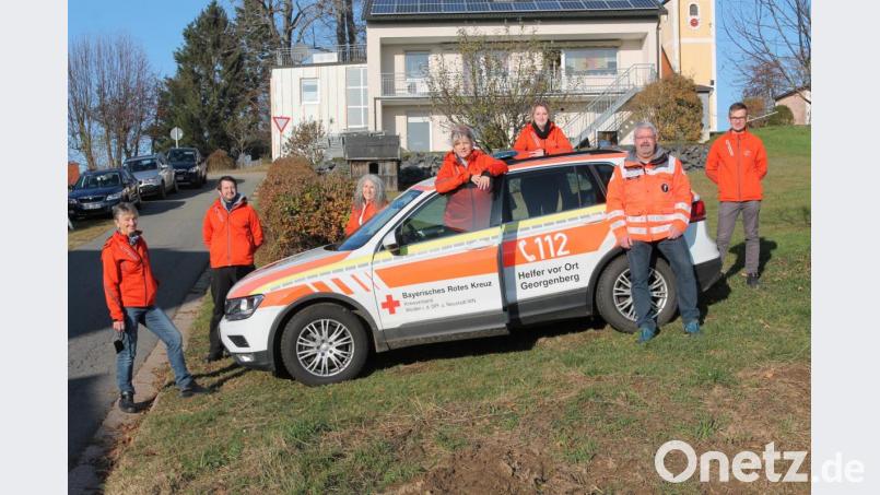 Sieben Frauen und Männer um Andrea Hughes (Dritte von links) leisten derzeit Dienst und hoffen auf Verstärkung. Bild: pi