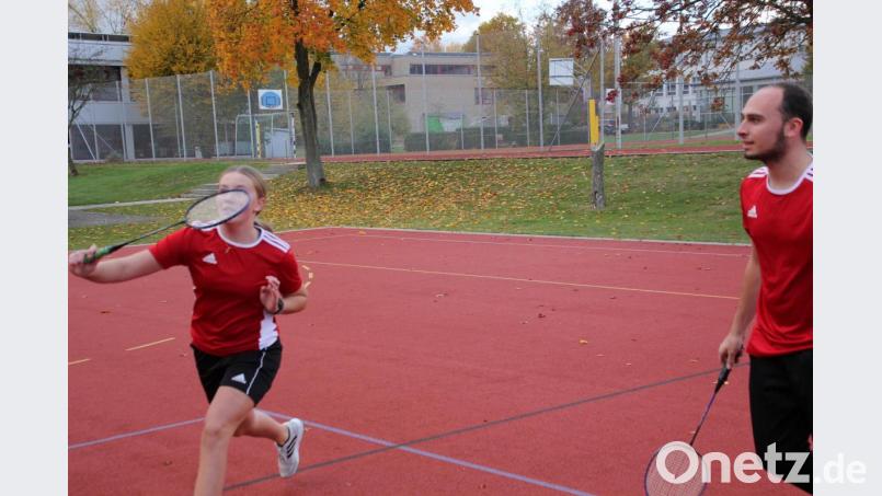 Beim Federballspielen werden viele Muskeln beansprucht. Bild: kro