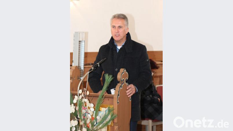 Zweiter Bürgermeister Helmut Schäffler betont die Bedeutung der Sakralbauten für die Urlaubsregion Rauher Kulm und für die Stadt Neustadt am Kulm. Bild: rpp