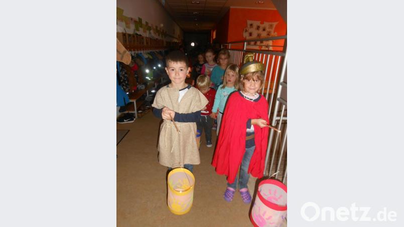 Ein kleiner Martinszug fand im Kindergarten selbst statt. Bild: Mine Triebe/exb