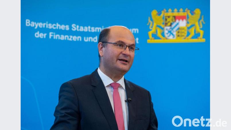Der bayerische Finanzminister Albert Füracker (CSU). Archivbild: Lino Mirgeler