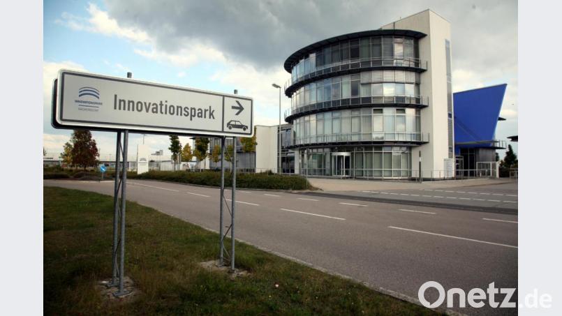 Innovationspark statt WAA: In Wackersdorf hat sich viel Industrie angesiedelt. Der Vorschlag des Geologen Harald Dill, die Region komme als möglicher Endlager-Standort infrage, stößt im Ort auf massive Kritik. Bild: Gerhard Götz