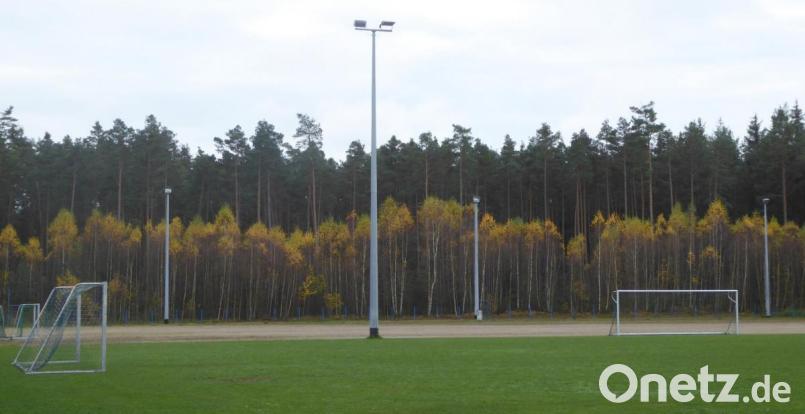 Für den B-Platz des Sportvereins ist eine neue Flutlichtanlage geplant. Bild: fsb