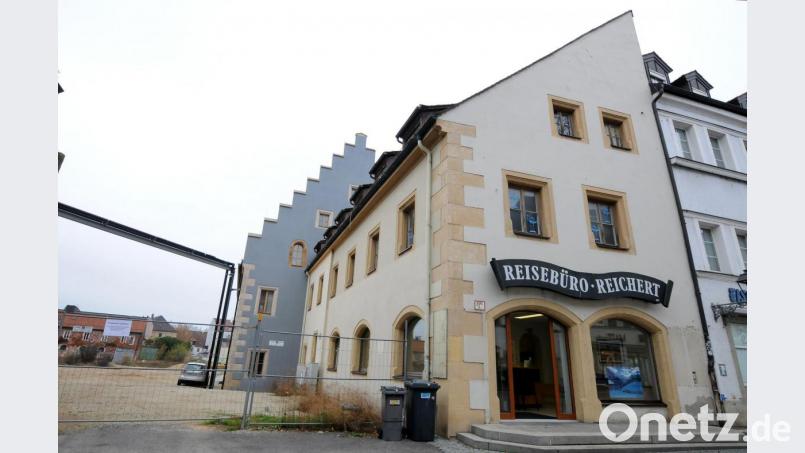 Das Anwesen Bahnhofstraße 9, das ehemalige Reicherthaus, soll für fast 500.000 Euro in ein städtisches Bürogebäude umgebaut werden. Geld, das der Stadtrat im kommenden Jahr aber nicht ausgeben will. Bild: Stephan Huber
