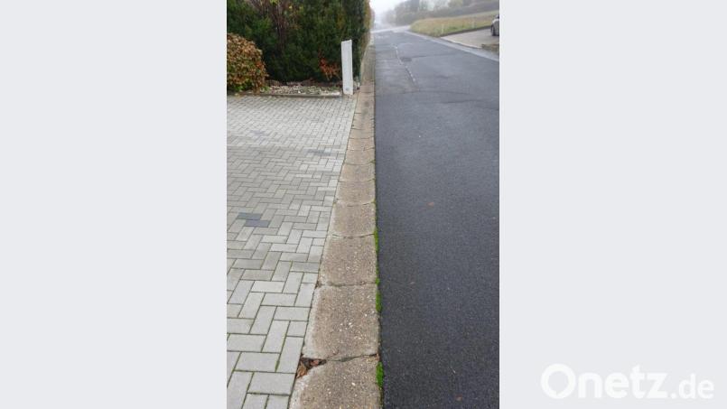 120 Meter schadhafte Entwässerungsrinnen bzw. Muldensteine sollen in Kemnath a.B. heuer noch erneuert werden Bild: e