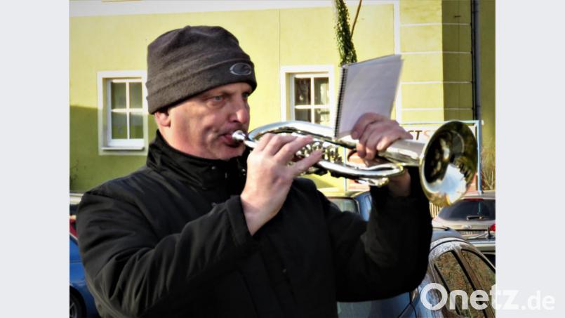 Peter Hamm spielte einfühlsam auf der Trompete. Bild: ubb