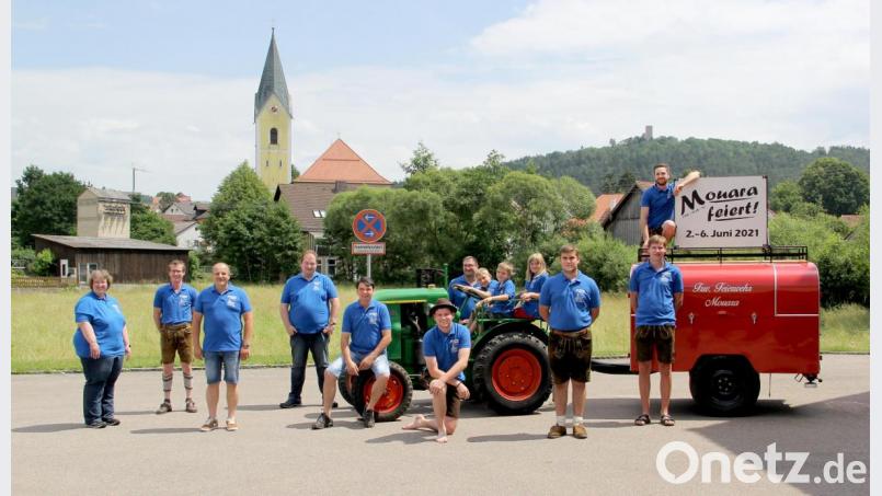 Mit diesem Gespann wollte man das ganze Jahr über bei Festbesuchen Werbung für das eigene Jubiläumsfest „Mouara feiert!“ betreiben. Doch daraus wurde nichts. Nicht grundlos sagte der Festausschuss (hier im Bild) jetzt die Veranstaltung ab und verschob sie auf einen späteren Zeitpunkt. Bild: Böhm
