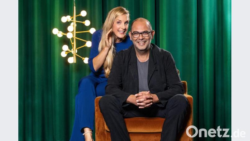 Sie haben Spaß an ihrer Sendung beim BR und rücken auch immer wieder Weiden in den Fokus: Caro Matzko und Hannes Ringlstetter. Bild: BR/Markus Konvalin