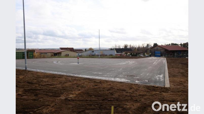 So sieht das neue Straßenteilstück vom Grundstück für die Atemschutzstrecke aus aus. Bild: mab