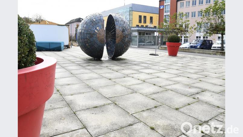 Was ist denn nun mit dem neuen Namen für den Multifunktionsplatz? SPD-Stadtrat Florian Fuchs hakt jetzt bei der Stadt Amberg nach. Bild: Petra Hartl