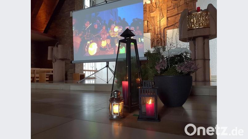 Auf zwei Stunden verteilten sich die Teilnehmer an der St.-Martins-Feier in der Pfarrei Dürnsricht-Wolfring in diesem Jahr. Damit konnten die Abstands- und Hygieneregeln in der Kirche eingehalten werden. Bild: nib