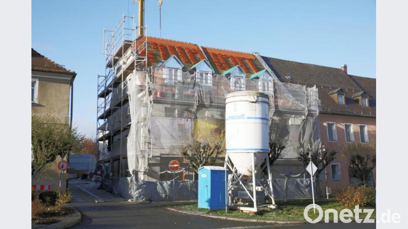 Über das Städtebauförderungsprogramm wird auch das Linkel-Anwese an der Ecke Asylstraße/Kaiserberg saniert und umgebaut. Hier soll die ambulante Tagespflege nach Fertigstellung einziehen. Für 2021 sind noch Restkosten in Höhe von rund 335 000 Euro vorgesehen. Bild: njn