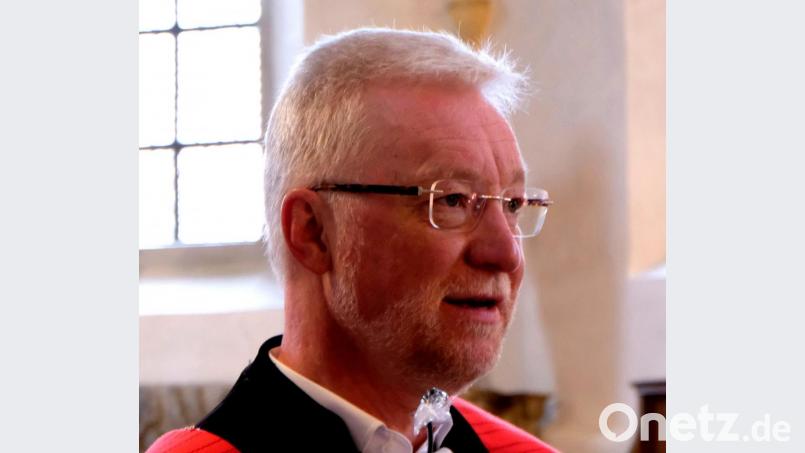 Pfarrer Wilfried Römischer ehrt den Buß- und Bettag und feiert mit den Gläubigen Gottesdienst. Gottesdienst Bild: le