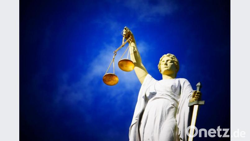 Eine Statue der Justitia hält eine Waage in ihrer Hand. Foto: Copyright: pixabay.com/Decker & Böse Rechtsanwaltsgesel/obs/Symbolbild Bild: Copyright: pixabay.com