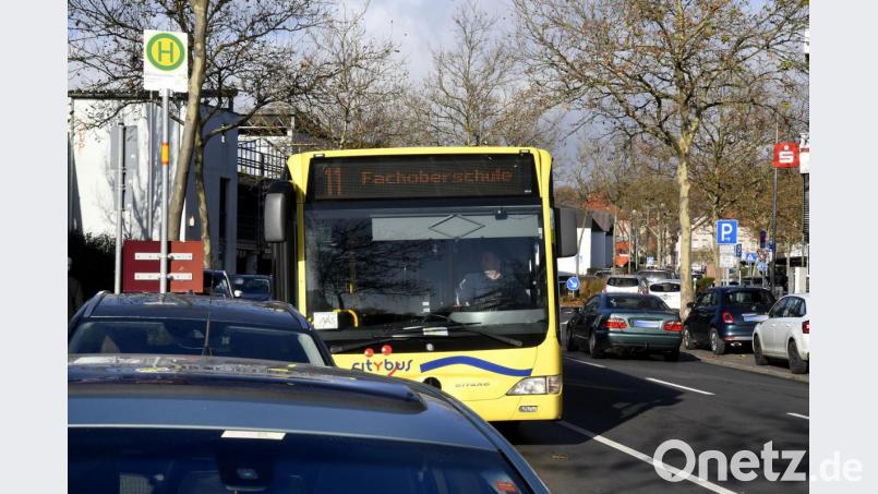 Gerade zu Stoßzeiten ist es für die Citybusfahrer schwierig, den 30-Minuten-Takt der Linien einzuhalten. Bild: Petra Hartl