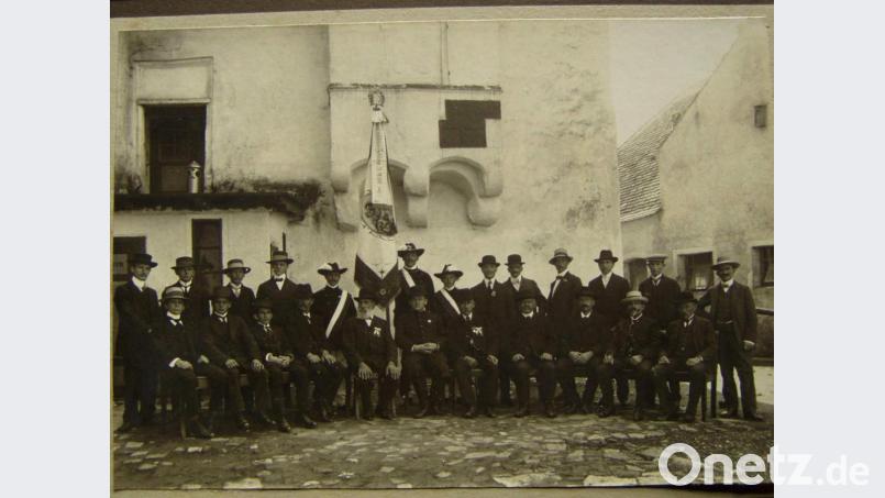 1910 wurde das 50-Jährige groß gefeiert. Stolz stellten sich die Kolpingssöhne zum Gruppenbild. Bild: u